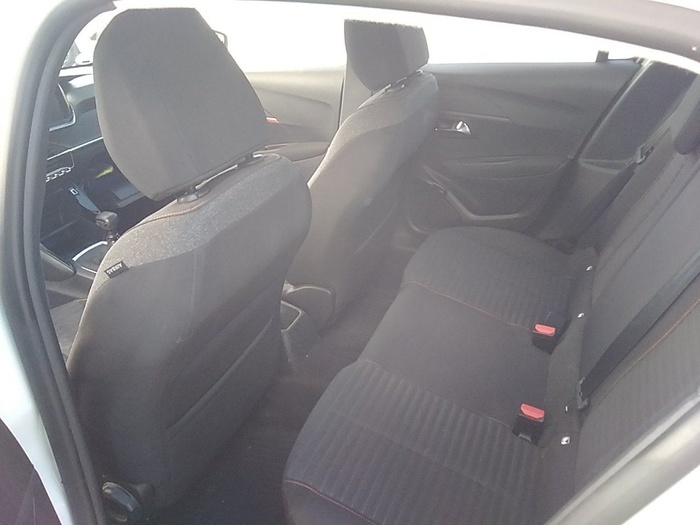 Peugeot 208 BlueHDi 100 Active 75 kW (100 CV) Vehículo usado en Madrid Peugeot 208 BlueHDi 100 Active 75 kW (100 CV) Vehículo usado en Madrid