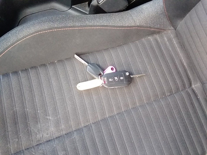 Peugeot 208 BlueHDi 100 Active 75 kW (100 CV) Vehículo usado en Madrid Peugeot 208 BlueHDi 100 Active 75 kW (100 CV) Vehículo usado en Madrid