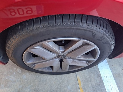 Renault Clio Intens Blue dCi 74 kW (100 CV) 8 Renault Clio Intens Blue dCi 74 kW (100 CV) 8