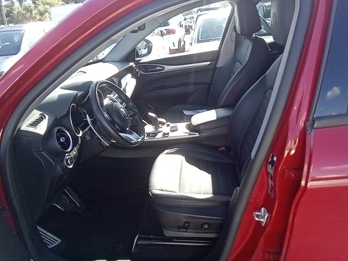 Alfa Romeo Stelvio 2.2 Diésel Sprint+ Q4 140 kW (190 CV) Vehículo usado en Madrid Alfa Romeo Stelvio 2.2 Diésel Sprint+ Q4 140 kW (190 CV) Vehículo usado en Madrid