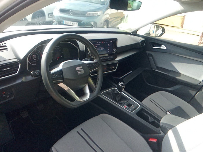 SEAT León ST 2.0 TDI Style Go 85 kW (115 CV) Vehículo usado en Madrid SEAT León ST 2.0 TDI Style Go 85 kW (115 CV) Vehículo usado en Madrid