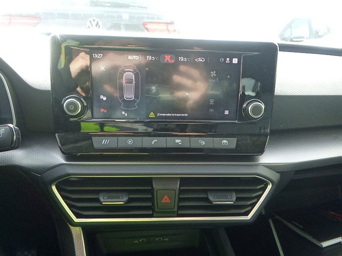 SEAT León ST 2.0 TDI Style Go 85 kW (115 CV) Vehículo usado en Madrid SEAT León ST 2.0 TDI Style Go 85 kW (115 CV) Vehículo usado en Madrid