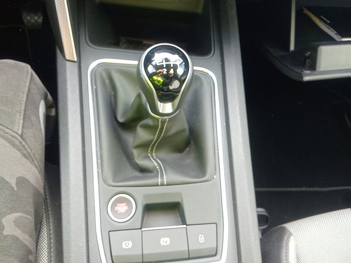 SEAT León ST 2.0 TDI Style Go 85 kW (115 CV) Vehículo usado en Madrid SEAT León ST 2.0 TDI Style Go 85 kW (115 CV) Vehículo usado en Madrid