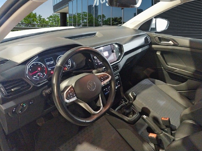 Volkswagen T-Cross Advance 1.0 TSI 81 kW (110 CV) Vehículo usado en Madrid Volkswagen T-Cross Advance 1.0 TSI 81 kW (110 CV) Vehículo usado en Madrid