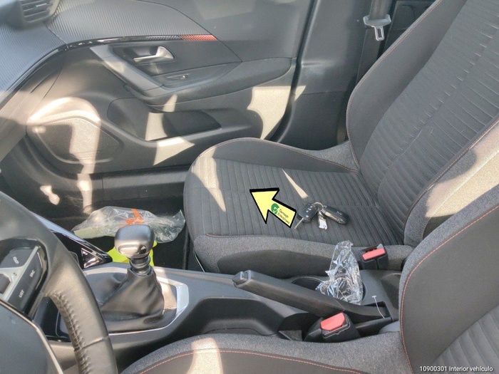 Peugeot 2008 BlueHDi 110 S&S Active 81 kW (110 CV) Vehículo usado en Madrid Peugeot 2008 BlueHDi 110 S&S Active 81 kW (110 CV) Vehículo usado en Madrid