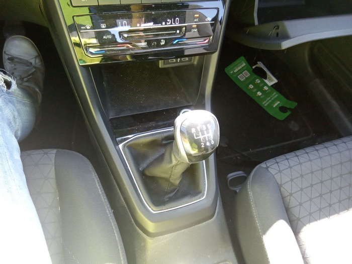 Volkswagen T-Cross Advance 1.0 TSI 81 kW (110 CV) Vehículo usado en Madrid Volkswagen T-Cross Advance 1.0 TSI 81 kW (110 CV) Vehículo usado en Madrid