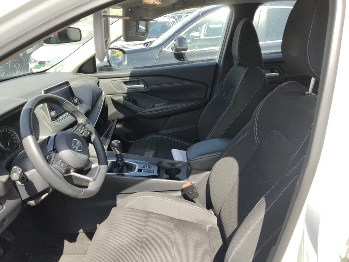 Nissan Qashqai DIG-T 140 mHEV Acenta 4x2 103 kW (140 CV) Vehículo usado en Madrid Nissan Qashqai DIG-T 140 mHEV Acenta 4x2 103 kW (140 CV) Vehículo usado en Madrid