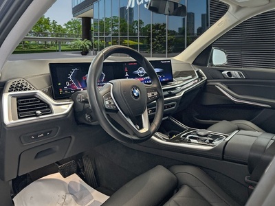 BMW X5 xDrive40i xLine 280 kW (381 CV) 7 BMW X5 xDrive40i xLine 280 kW (381 CV) 7