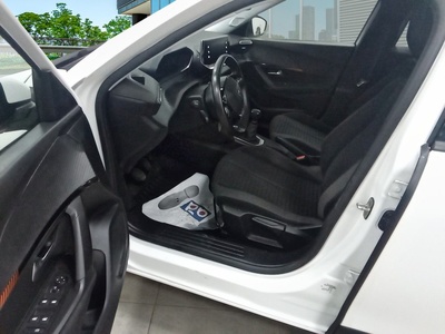 Peugeot 2008 BlueHDi 110 S&S Active Pack 81 kW (110 CV) 7 Peugeot 2008 BlueHDi 110 S&S Active Pack 81 kW (110 CV) 7