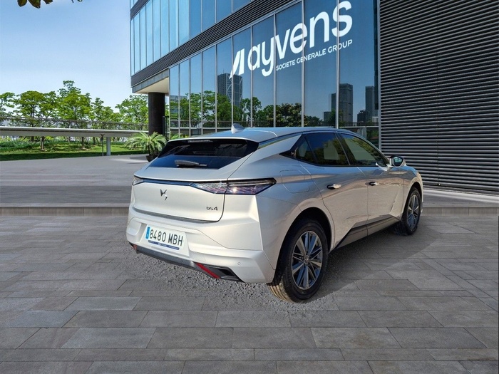 DS DS4 BlueHDi 130 Bastille + Auto 96 kW (130 CV) Vehículo usado en Madrid DS DS4 BlueHDi 130 Bastille + Auto 96 kW (130 CV) Vehículo usado en Madrid