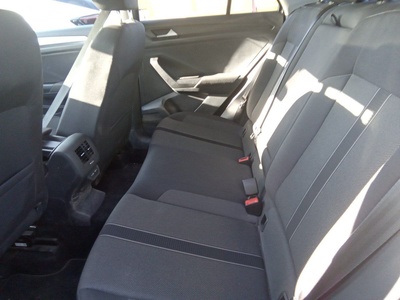 Volkswagen T-Roc Life 2.0 TDI 85 kW (115 CV) 9 Volkswagen T-Roc Life 2.0 TDI 85 kW (115 CV) 9