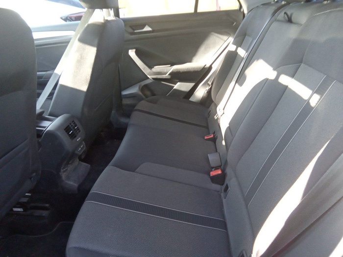 Volkswagen T-Roc Life 2.0 TDI 85 kW (115 CV) Vehículo usado en Madrid Volkswagen T-Roc Life 2.0 TDI 85 kW (115 CV) Vehículo usado en Madrid