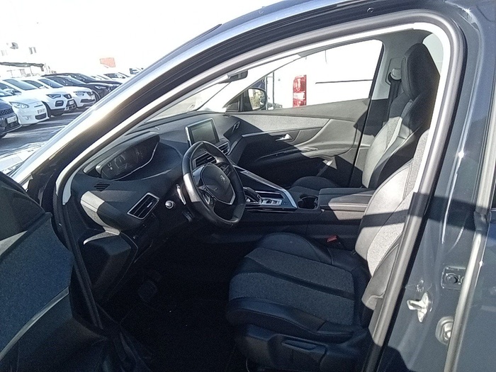 Peugeot 3008 BlueHDI 130 S&S Allure EAT8 96 kW (130 CV) Vehículo usado en Madrid Peugeot 3008 BlueHDI 130 S&S Allure EAT8 96 kW (130 CV) Vehículo usado en Madrid