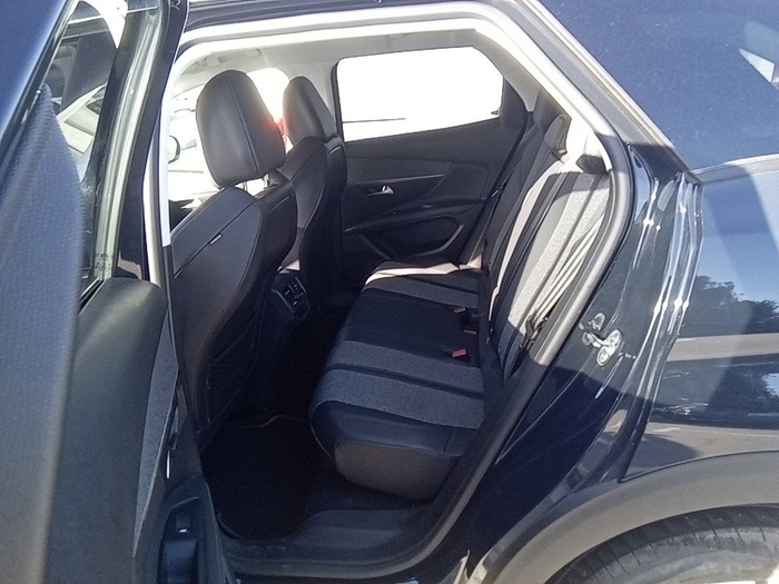 Peugeot 3008 BlueHDI 130 S&S Allure EAT8 96 kW (130 CV) Vehículo usado en Madrid Peugeot 3008 BlueHDI 130 S&S Allure EAT8 96 kW (130 CV) Vehículo usado en Madrid