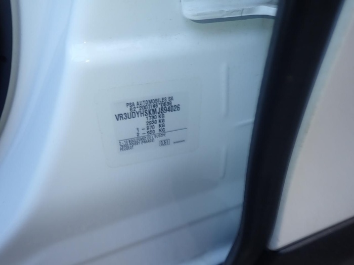 Peugeot 2008 BlueHDi 110 S&S Active Pack 81 kW (110 CV) Vehículo usado en Madrid Peugeot 2008 BlueHDi 110 S&S Active Pack 81 kW (110 CV) Vehículo usado en Madrid