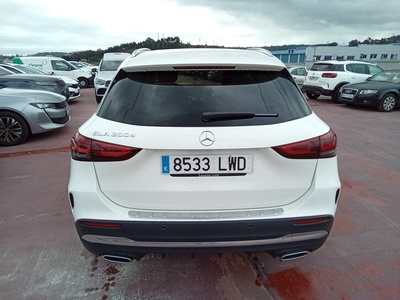 Mercedes-Benz GLA 200 d 110 kW (150 CV) 2 Mercedes-Benz GLA 200 d 110 kW (150 CV) 2