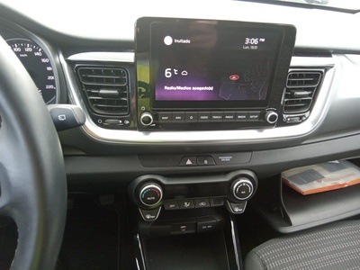 Kia Stonic 1.0 T-GDi MHEV Drive iMT 88 kW (120 CV) 10 Kia Stonic 1.0 T-GDi MHEV Drive iMT 88 kW (120 CV) 10