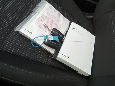 Kia Stonic 1.0 T-GDi MHEV Drive iMT 88 kW (120 CV) 12 Kia Stonic 1.0 T-GDi MHEV Drive iMT 88 kW (120 CV) 12