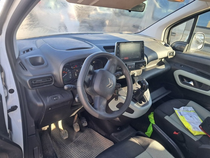 Citroen Berlingo Combi BlueHDi 100 Talla M Feel 75 kW (102 CV) Vehículo usado en Madrid Citroen Berlingo Combi BlueHDi 100 Talla M Feel 75 kW (102 CV) Vehículo usado en Madrid