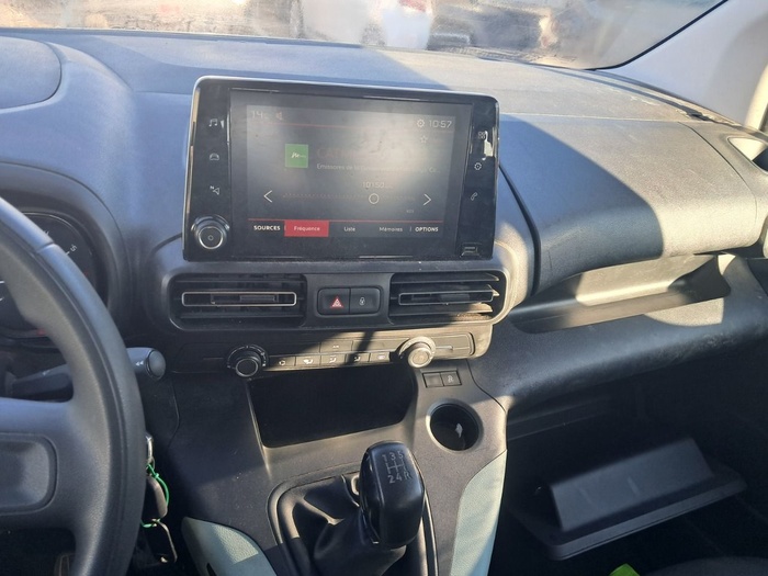 Citroen Berlingo Combi BlueHDi 100 Talla M Feel 75 kW (102 CV) Vehículo usado en Madrid Citroen Berlingo Combi BlueHDi 100 Talla M Feel 75 kW (102 CV) Vehículo usado en Madrid