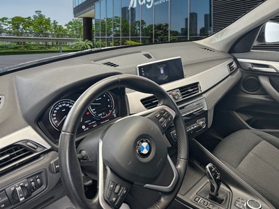 BMW X1 sDrive18d 110 kW (150 CV) 7 BMW X1 sDrive18d 110 kW (150 CV) 7