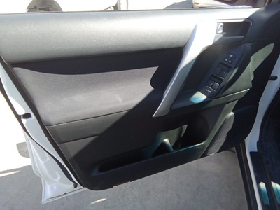 Toyota Land Cruiser 2.8 D-4D GX 130 kW (177 CV) 11 Toyota Land Cruiser 2.8 D-4D GX 130 kW (177 CV) 11