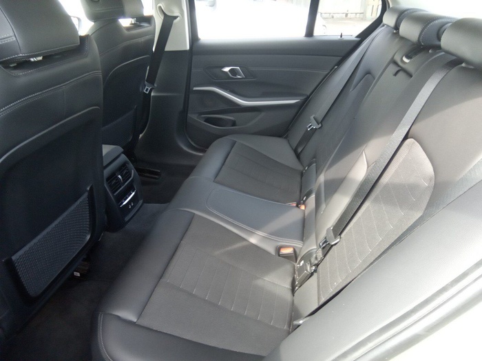 BMW Serie 3 318d 110 kW (150 CV) Vehículo usado en Madrid BMW Serie 3 318d 110 kW (150 CV) Vehículo usado en Madrid