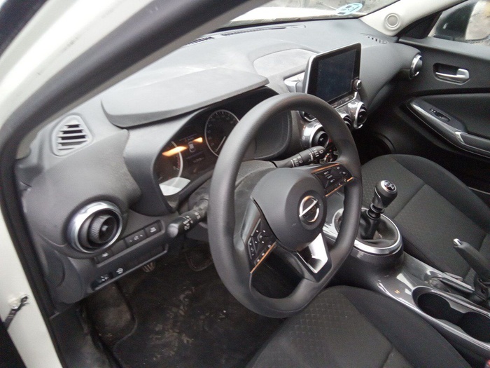 Nissan Juke DIG-T Acenta 84 kW (114 CV) Vehículo usado en Madrid Nissan Juke DIG-T Acenta 84 kW (114 CV) Vehículo usado en Madrid