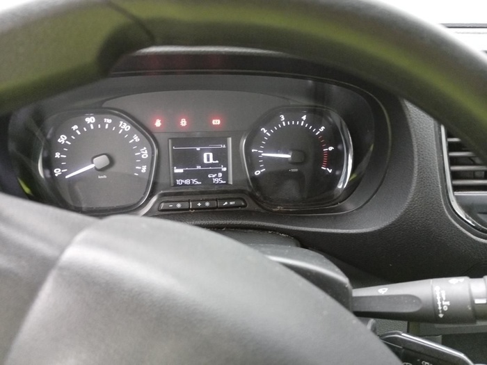 Citroen Jumpy Furgon BlueHDI 120 Talla M Control 88 kW (120 CV) Vehículo usado en Madrid Citroen Jumpy Furgon BlueHDI 120 Talla M Control 88 kW (120 CV) Vehículo usado en Madrid