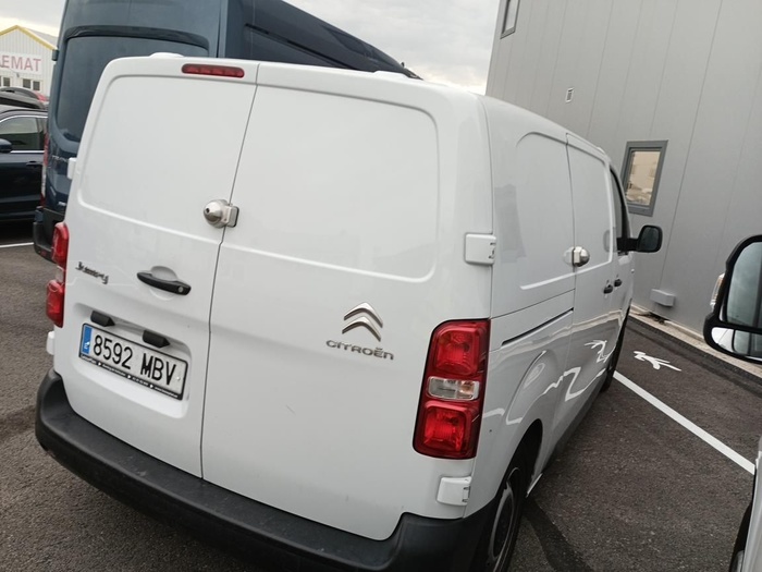 Citroen Jumpy Furgon BlueHDI 120 Talla M Control 88 kW (120 CV) Vehículo usado en Madrid Citroen Jumpy Furgon BlueHDI 120 Talla M Control 88 kW (120 CV) Vehículo usado en Madrid
