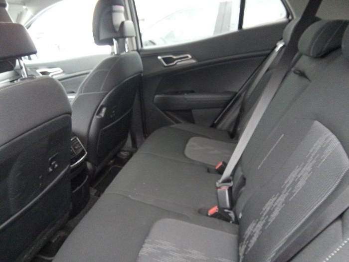 Kia Sportage 1.6 T-GDi HEV Drive 4x2 171 kW (230 CV) Vehículo usado en Madrid Kia Sportage 1.6 T-GDi HEV Drive 4x2 171 kW (230 CV) Vehículo usado en Madrid