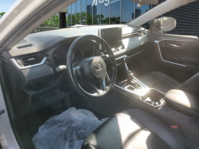 Toyota Rav4 2.5l hybrid Advance Plus 160 kW (218 CV) Vehículo usado en Madrid Toyota Rav4 2.5l hybrid Advance Plus 160 kW (218 CV) Vehículo usado en Madrid