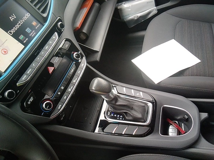 Hyundai Ioniq 1.6 GDI HEV Tecno DT 104 kW (141 CV) Vehículo usado en Madrid Hyundai Ioniq 1.6 GDI HEV Tecno DT 104 kW (141 CV) Vehículo usado en Madrid