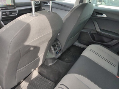 SEAT León 2.0 TDI S&S Style Go 85 kW (115 CV) 10 SEAT León 2.0 TDI S&S Style Go 85 kW (115 CV) 10