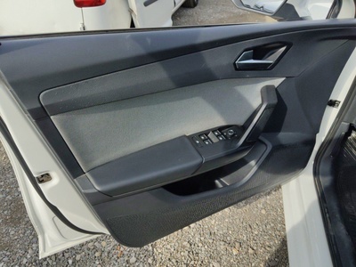 SEAT León 2.0 TDI S&S Style Go 85 kW (115 CV) 13 SEAT León 2.0 TDI S&S Style Go 85 kW (115 CV) 13