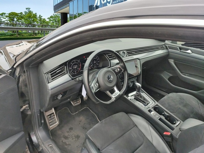 Volkswagen Arteon R-Line 2.0 TDI 110 kW (150 CV) DSG Vehículo usado en Madrid Volkswagen Arteon R-Line 2.0 TDI 110 kW (150 CV) DSG Vehículo usado en Madrid