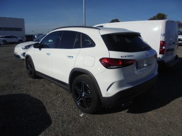 Mercedes-Benz GLA 200 d 110 kW (150 CV) Vehículo usado en Madrid Mercedes-Benz GLA 200 d 110 kW (150 CV) Vehículo usado en Madrid