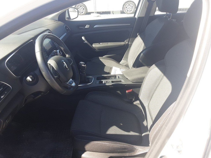 Renault Megane Equilibre Blue dCi 85 kW (115 CV) Vehículo usado en Madrid Renault Megane Equilibre Blue dCi 85 kW (115 CV) Vehículo usado en Madrid