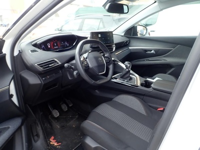 Peugeot 3008 BlueHDi 130 S&S Active Pack 96 kW (130 CV) 5 Peugeot 3008 BlueHDi 130 S&S Active Pack 96 kW (130 CV) 5