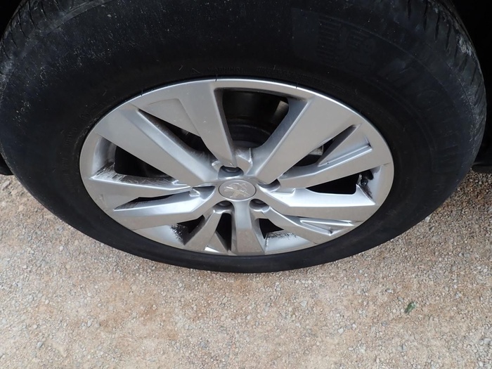 Peugeot 3008 BlueHDi 130 S&S Active Pack 96 kW (130 CV) Vehículo usado en Madrid Peugeot 3008 BlueHDi 130 S&S Active Pack 96 kW (130 CV) Vehículo usado en Madrid