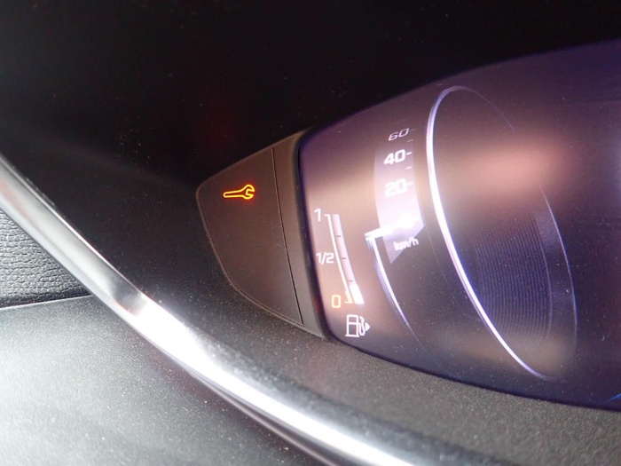 Peugeot 3008 BlueHDi 130 S&S Active Pack 96 kW (130 CV) Vehículo usado en Madrid Peugeot 3008 BlueHDi 130 S&S Active Pack 96 kW (130 CV) Vehículo usado en Madrid