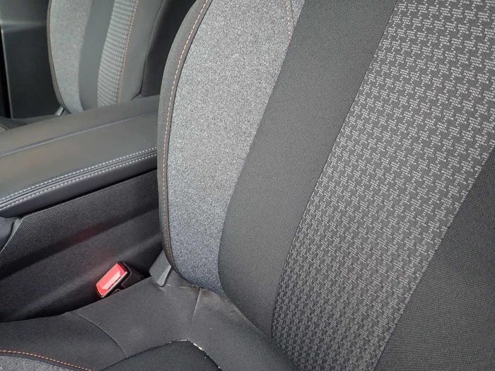 Peugeot 3008 BlueHDi 130 S&S Active Pack 96 kW (130 CV) Vehículo usado en Madrid Peugeot 3008 BlueHDi 130 S&S Active Pack 96 kW (130 CV) Vehículo usado en Madrid