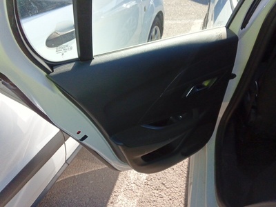 Peugeot e-208 Eléctrico Active 100 kW (136 CV) 14 Peugeot e-208 Eléctrico Active 100 kW (136 CV) 14