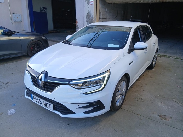 Renault Megane Equilibre Blue dCi 85 kW (115 CV) Vehículo usado en Madrid Renault Megane Equilibre Blue dCi 85 kW (115 CV) Vehículo usado en Madrid