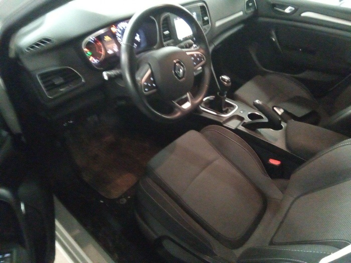 Renault Megane Equilibre Blue dCi 85 kW (115 CV) Vehículo usado en Madrid Renault Megane Equilibre Blue dCi 85 kW (115 CV) Vehículo usado en Madrid