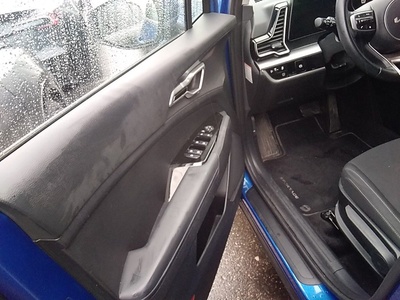 Kia Sportage 1.6 T-GDi HEV Drive 4x2 171 kW (230 CV) 15 Kia Sportage 1.6 T-GDi HEV Drive 4x2 171 kW (230 CV) 15