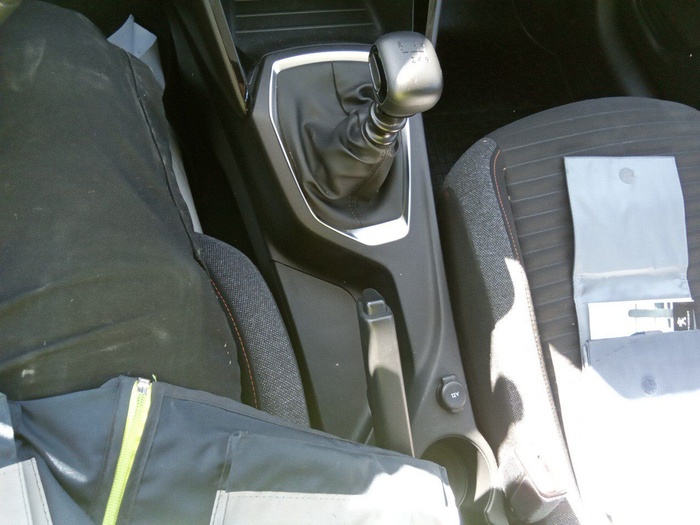 Peugeot 208 BlueHDi 100 Active 75 kW (100 CV) Vehículo usado en Madrid Peugeot 208 BlueHDi 100 Active 75 kW (100 CV) Vehículo usado en Madrid