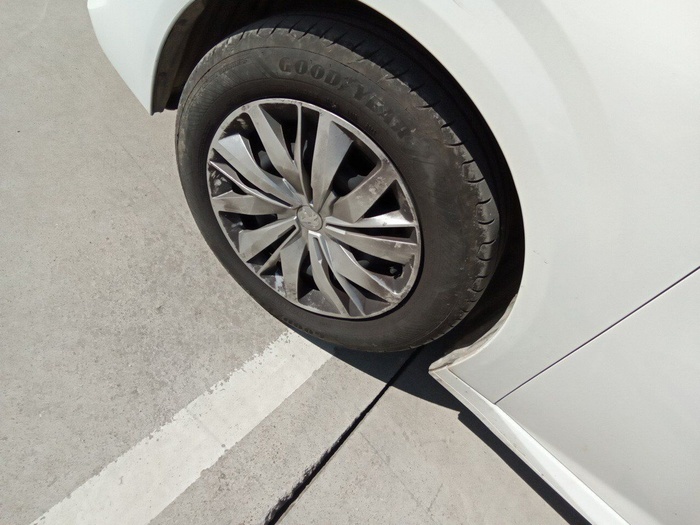 Peugeot 208 BlueHDi 100 Active 75 kW (100 CV) Vehículo usado en Madrid Peugeot 208 BlueHDi 100 Active 75 kW (100 CV) Vehículo usado en Madrid