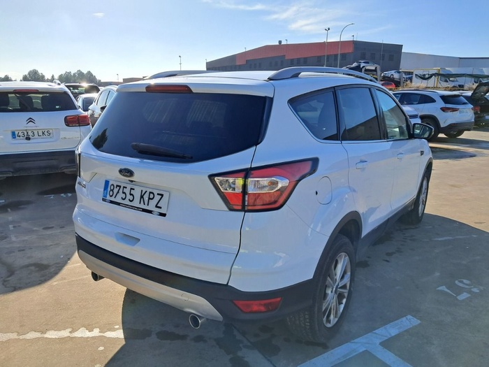 Ford Kuga 2.0 TDCI S&S Titanium 4x2 110 kW (150 CV) Vehículo usado en Madrid Ford Kuga 2.0 TDCI S&S Titanium 4x2 110 kW (150 CV) Vehículo usado en Madrid