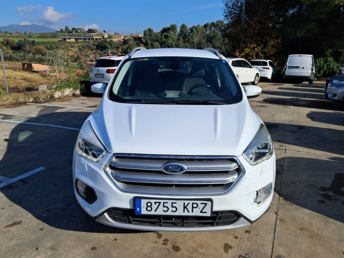 Ford Kuga 2.0 TDCI S&S Titanium 4x2 110 kW (150 CV) Vehículo usado en Madrid Ford Kuga 2.0 TDCI S&S Titanium 4x2 110 kW (150 CV) Vehículo usado en Madrid